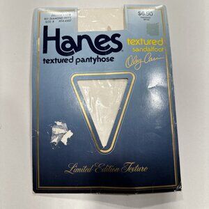 Vintage Hanes Oleg Cassini French Linen 911 Diamond Dots Size B OC7